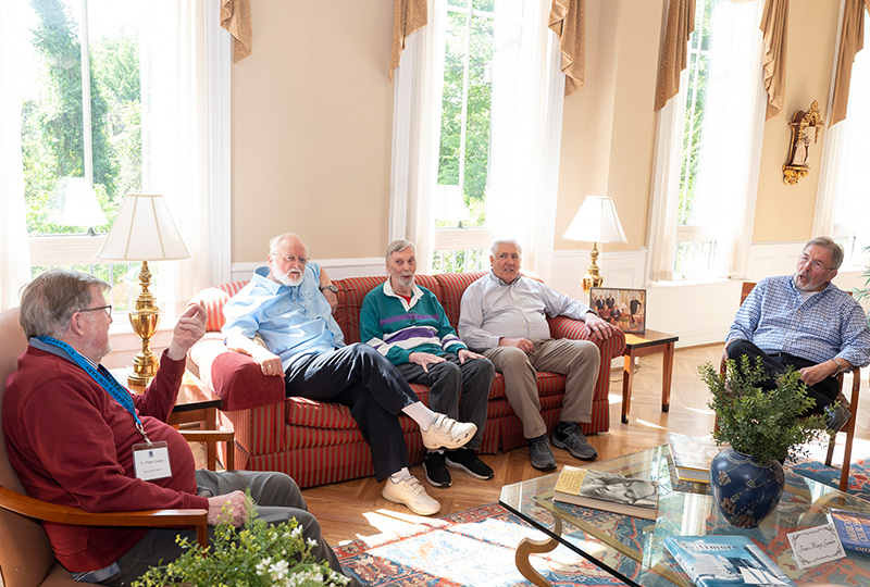 Relaxed discussion during the Retreat for Senior Priests.